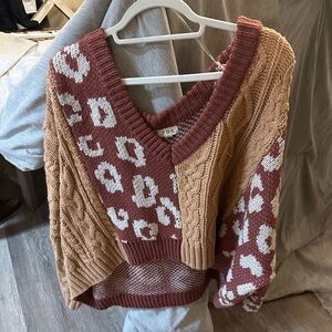 Folk Women's V-Neck Sweater - Brown and Cream